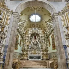 Igreja da Misericórdia mantém estilos artísticos históricos e é ponto turístico