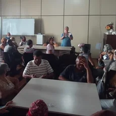 Equipe do Museu da Misericórdia realiza ação educativa com idosos durante a Páscoa 