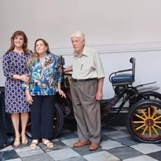 Museu da Misericórdia recebe visita do Sr. Luiz Lanat, proprietário do primeiro carro movido a gasolina da Bahia 