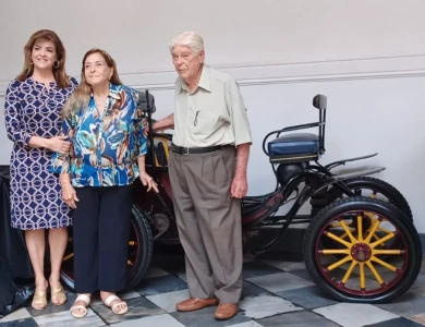 Museu da Misericórdia recebe visita do Sr. Luiz Lanat, proprietário do primeiro carro movido a gasolina da Bahia 